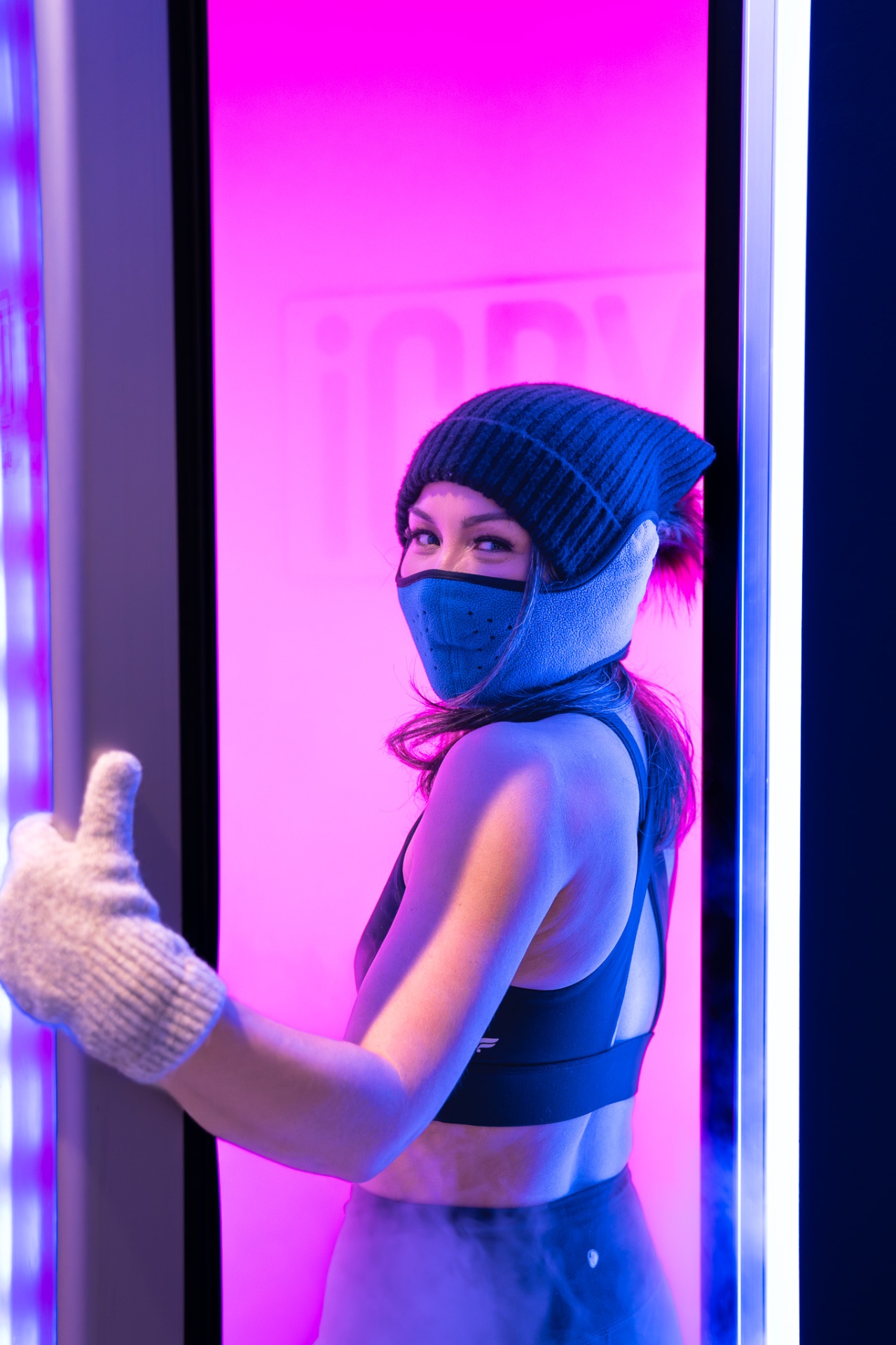 iCRYO Marietta guest geared up inside the cryo chamber