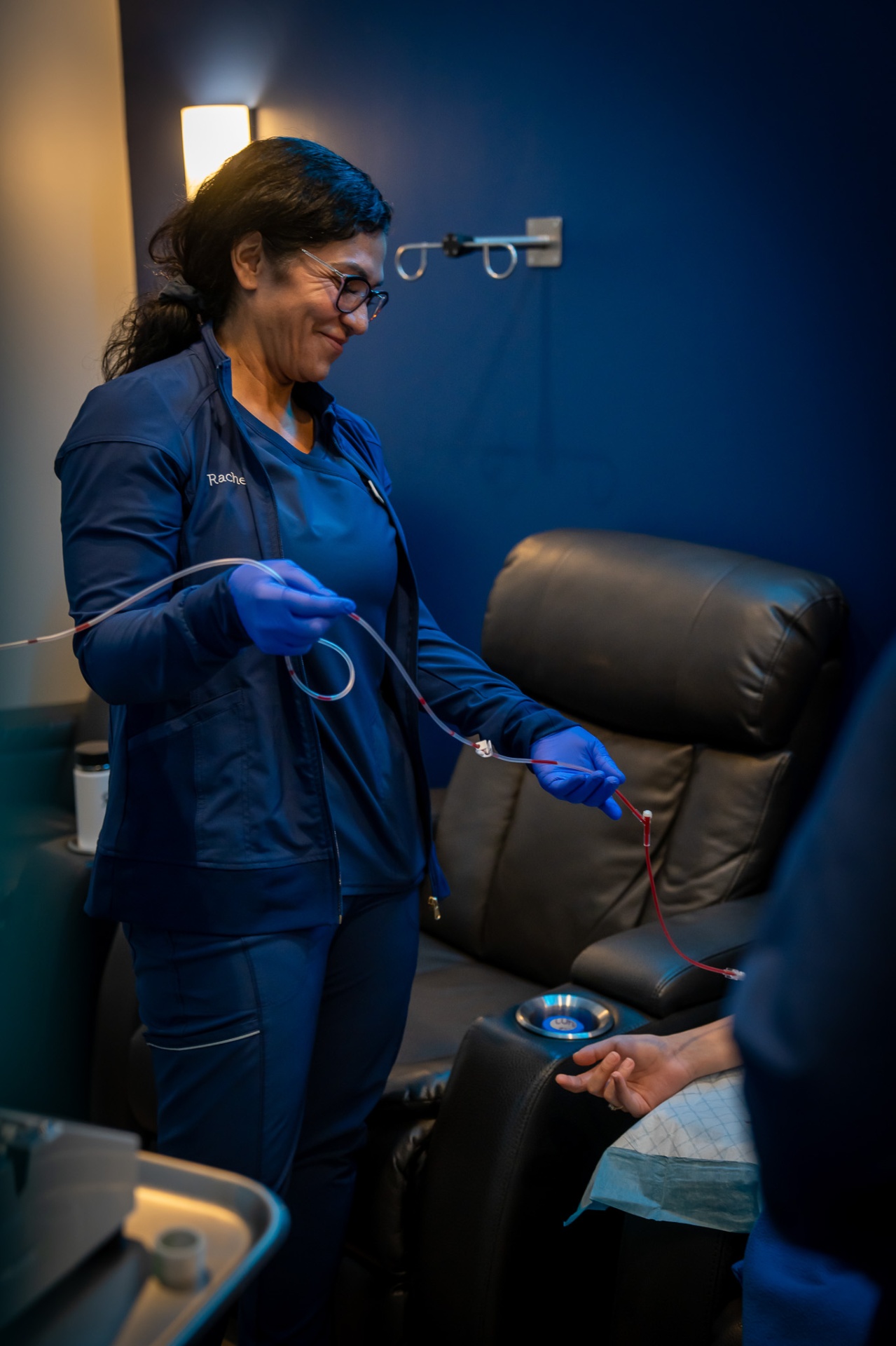 iCRYO Marietta nurse Rachel prepping an ozone treatment in the clinical lounge